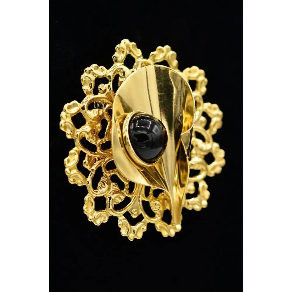 Unbranded stunning pin